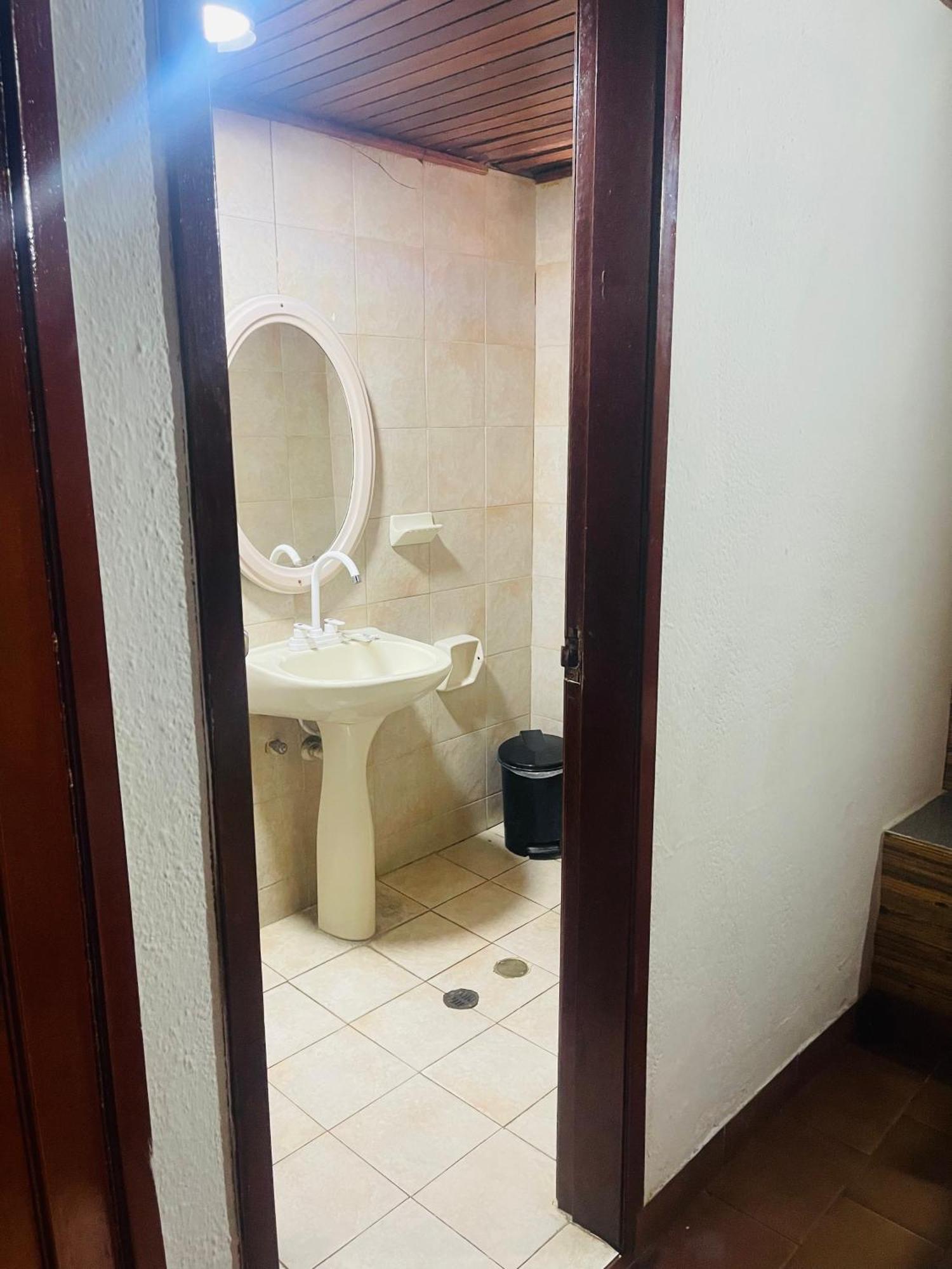 Hotel Brisas Del Mar 2022 Catia La Mar Екстериор снимка